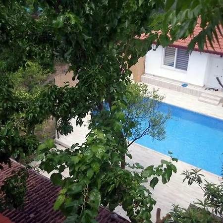 Koycegiz'de Ki Tas Eviniz